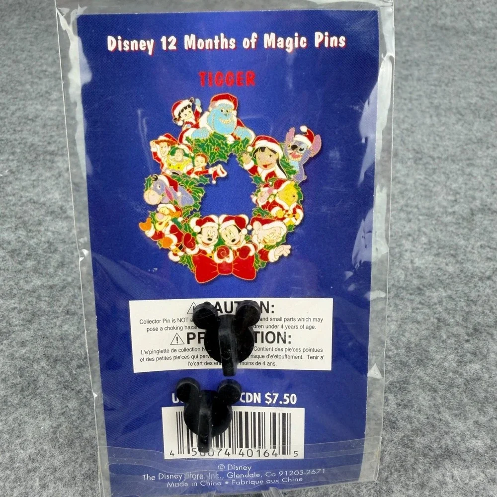 Disney Store 12 Months of Magic Tigger Christmas Holiday Santa Pin NEW 2002